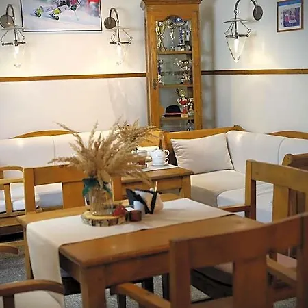 Fero Lux Hotel Jelesnia